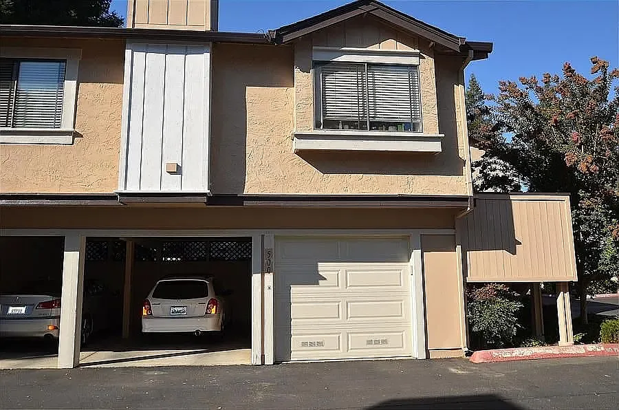 1 bed, 712 sqft, $2,400 — Photo 2