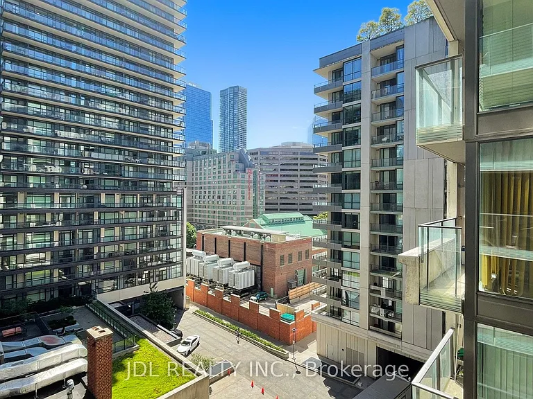 111 Elizabeth St #1037 — Photo 25