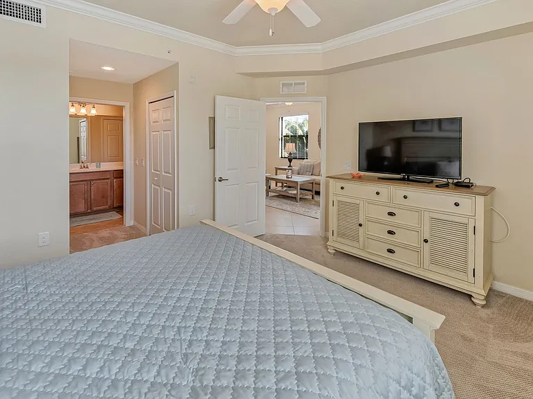 9735 Acqua Ct #621 — Photo 11