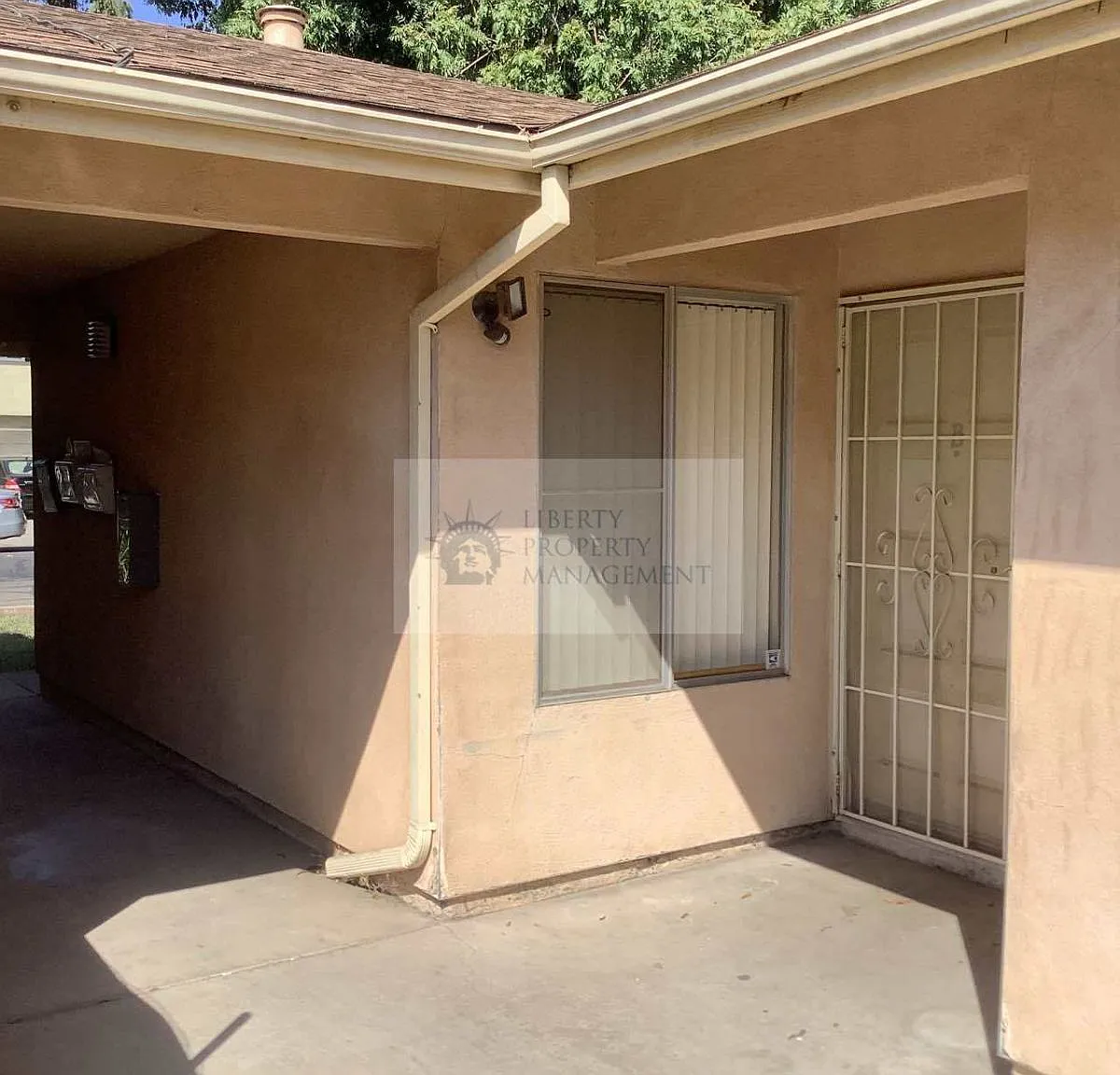 2 bed, $1,275 — Photo 2