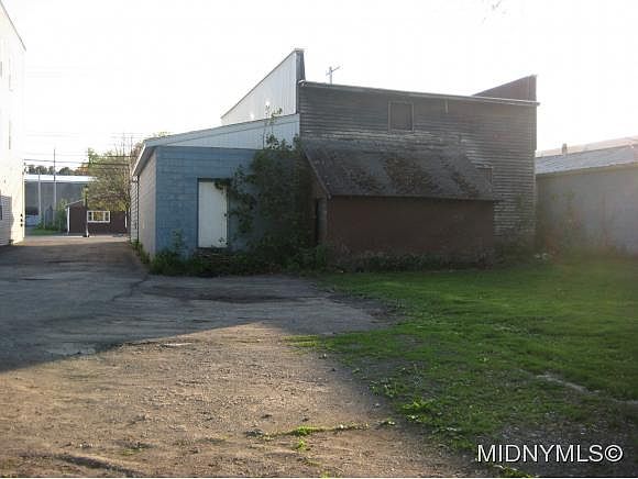 2nd image of 149 E Main St