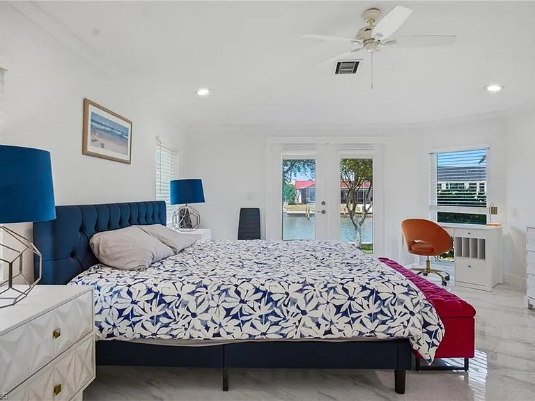 455 Bayside Ave — Photo 11