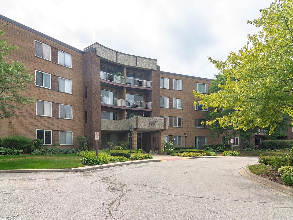 1st image of 909 E Kenilworth Ave Unit 417