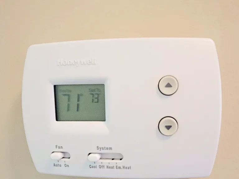 652 Grays Pointe Ct — Photo 30