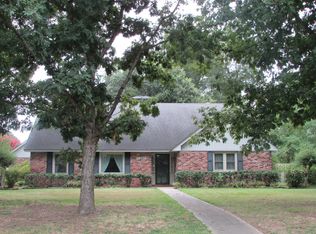 1901 McCracken St, Stuttgart, AR 72160