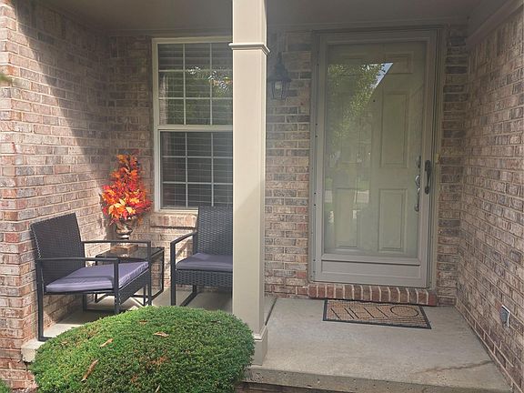 2nd image of 4241 Hunters Cir W #W