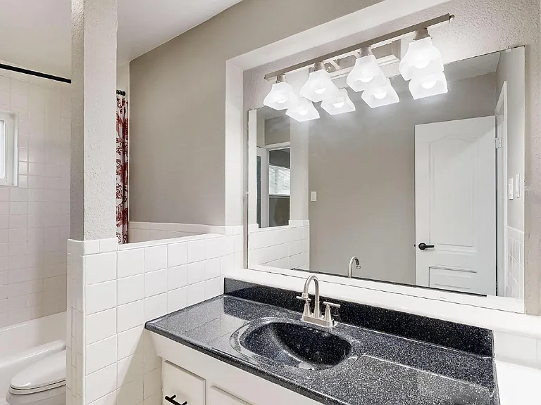 3264 Northaven Rd — Photo 22
