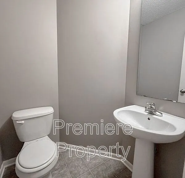 264 N Hedge Ln — Photo 8