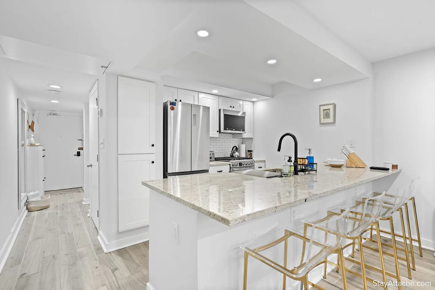 Studio, 1.0 bath, 4305 sqft, $2,921 — Photo 4