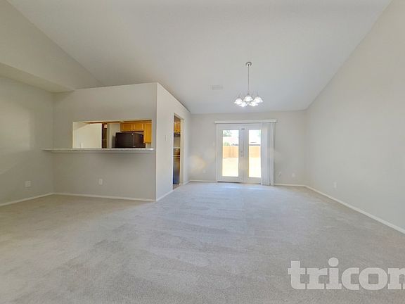 2nd image of 3913 Bigleaf Ln