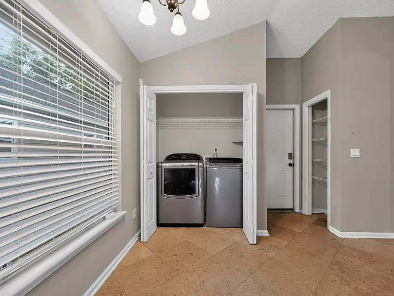 863 Timberjack Ct — Photo 15