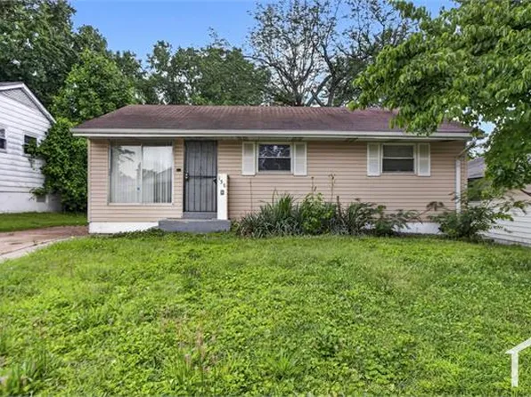 158 Monteith Cir, Saint Louis, MO 63137