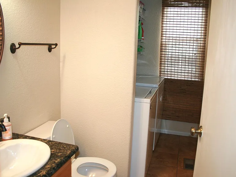 1/2 bath/ laundry room main floor