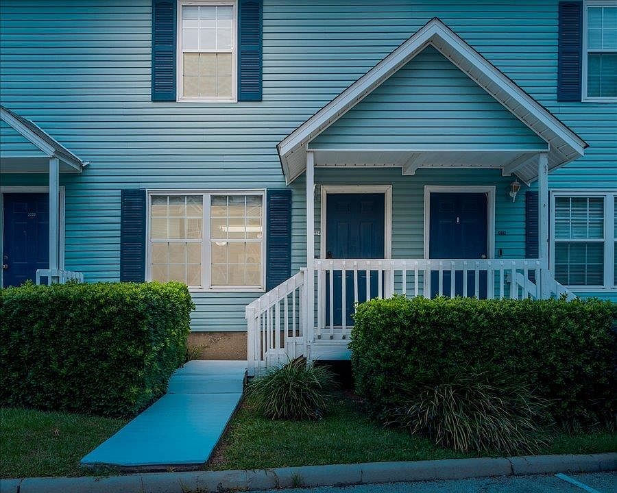 1st image of 2224 Timberwood Cir S