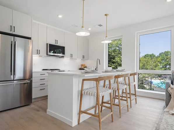 80 Constitution Avenue #311, Portsmouth, NH 03801