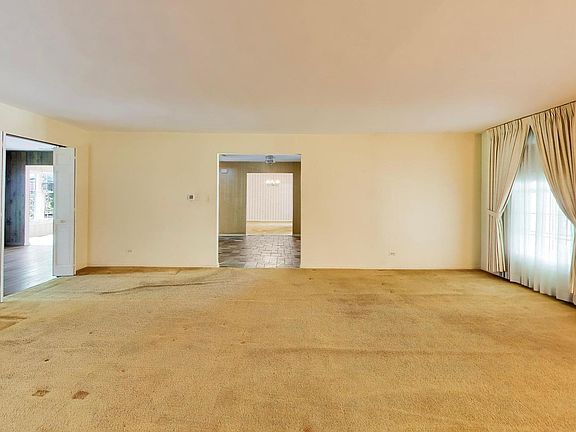 3rd image of 2801 Mill Creek Ln
