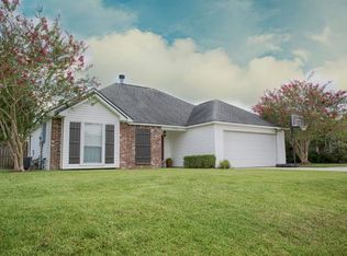 17038 Hunters Trce E, Prairieville, LA 70769