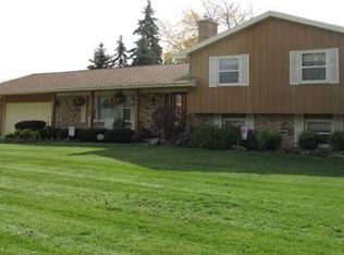 5455 Pilgrim Dr, Saginaw, MI 48638