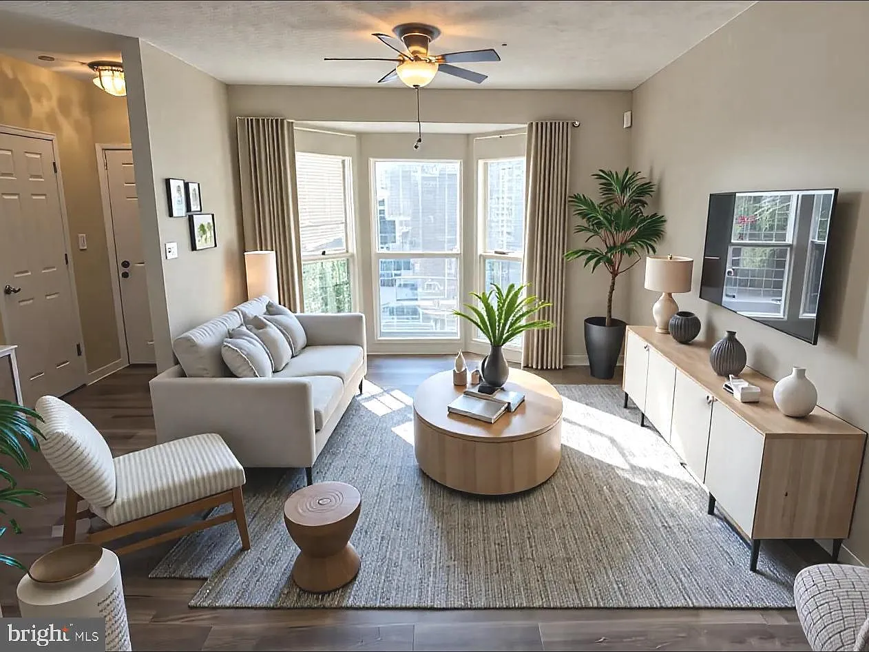 3 bed, 2.5 bath, 1372 sqft, $2,200 — Photo 3