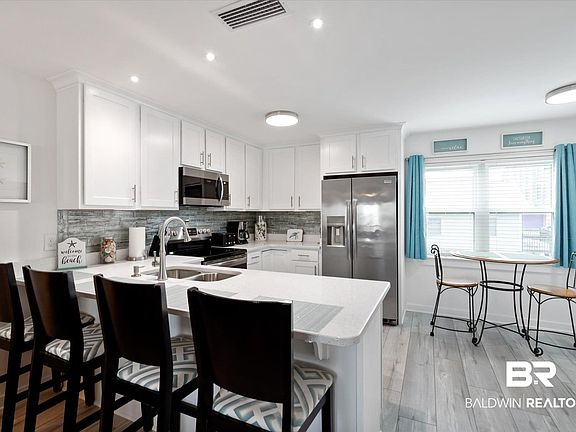 4th image of 372 E Beach Blvd #27