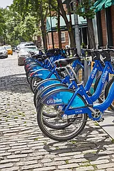 Rented by R New York