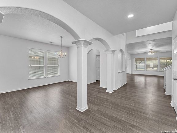 5th image of 7902 BRINSON CT