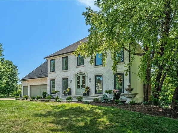 18100 Windsor Dr, Stilwell, KS 66085