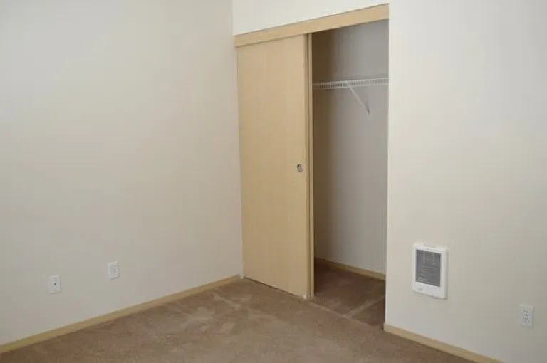 Quiet 2-Bed 2-Bath Apartments Close to WOU with Beautiful Landscaping In-Unit Washer/Dryer — Photo 29