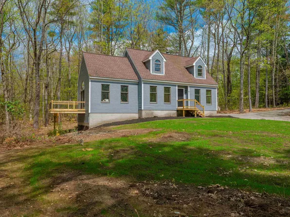 8 Sampson Road, Rochester, NH 03867