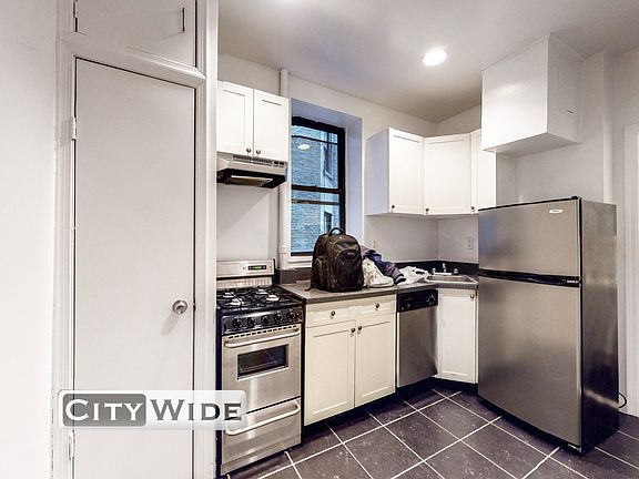 4th image of 324 E 91st St APT 7