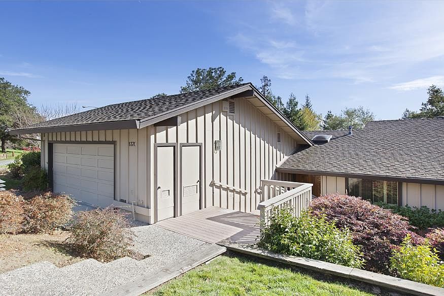 1st image of 1370 Trinity Dr