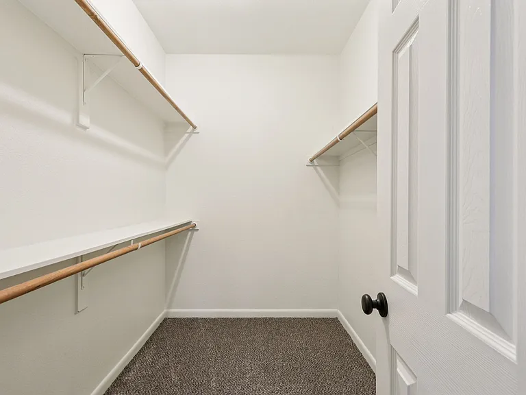 B2 - DUPLEX - 2BD, 2BA - 1054SF - Master Bedroom Closet