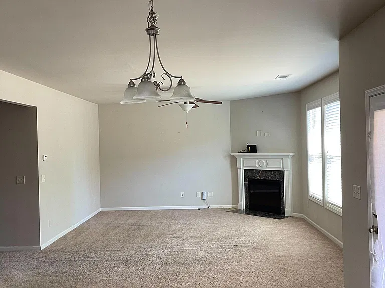 5313 Catrina Way — Photo 3
