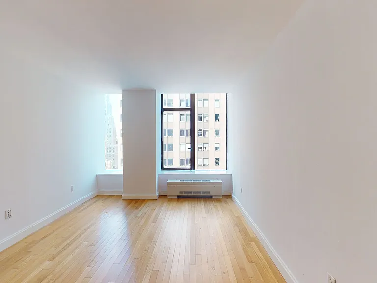 10 Hanover Square — Photo 100