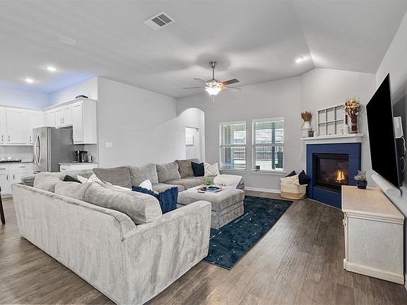 5th image of 1723 Indigo Creek Ln