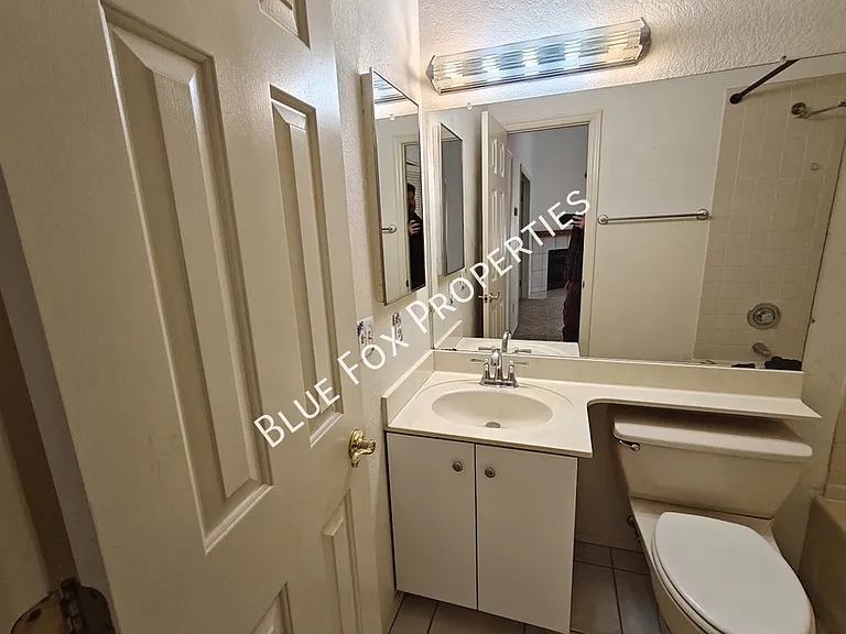131 E Horizon Cir — Photo 33