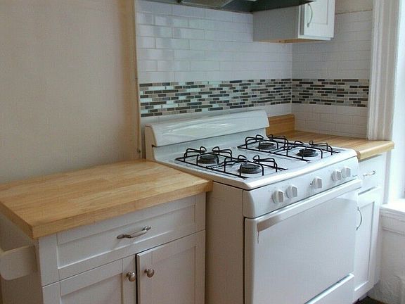 3rd image of 806 Washington Ave APT 4A