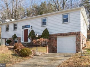 12217 Harbor Dr, Woodbridge, VA 22192