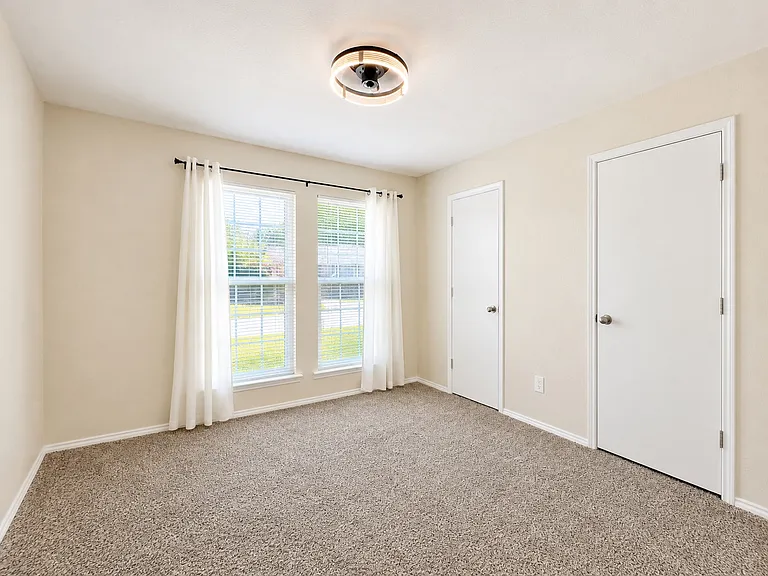 112 Tripp Trl — Photo 5