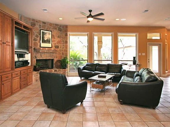 3rd image of 7 Sorrell Place Dr