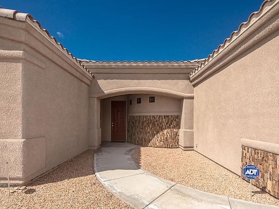 3rd image of 2605 Castaway Dr