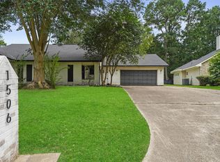 1506 Sahara Dr, Crosby, TX 77532