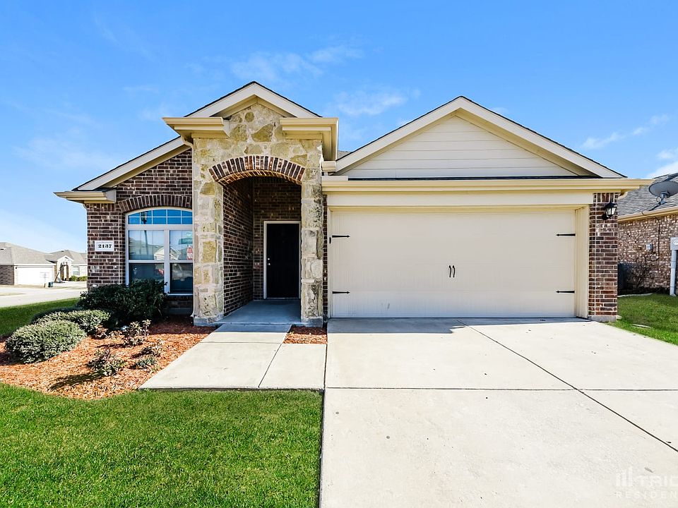 1st image of 2137 Meadow Park Dr