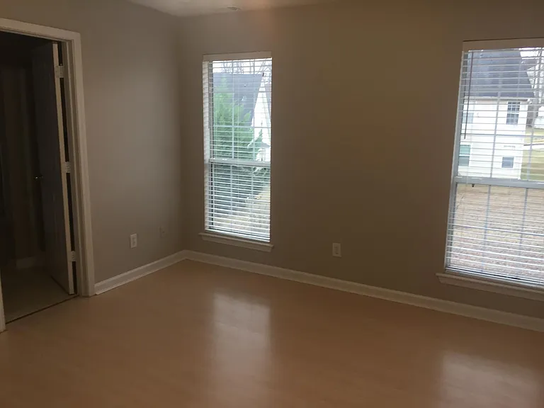 557 Ransom Way — Photo 7