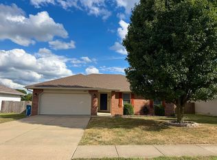 900 S Natalie Avenue, Springfield, MO 65802