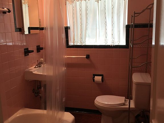 5th image of 610 4th Ave W APT 5