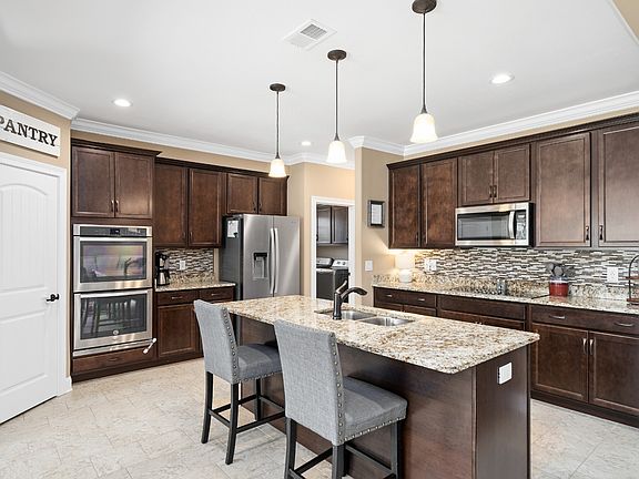 3rd image of 112 Overcrest Ct