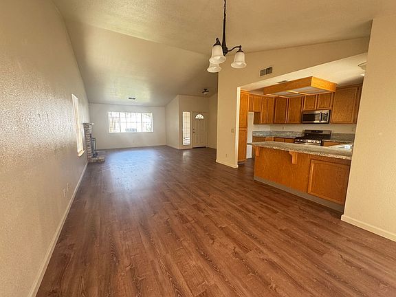2nd image of 668 Mariah Dr