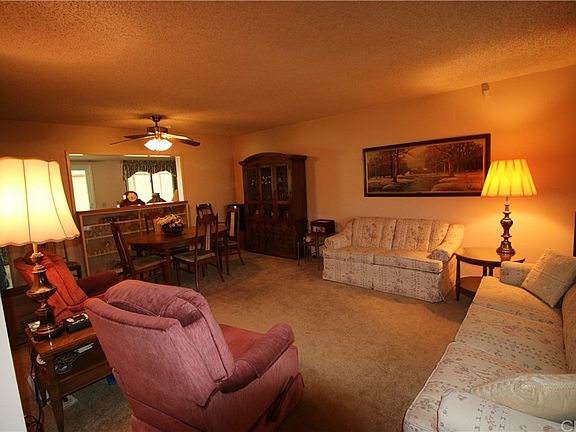 4th image of 28991 Hogan Dr