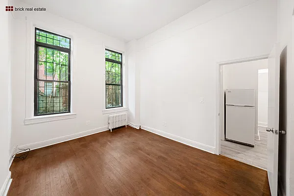 Living room, photo 1